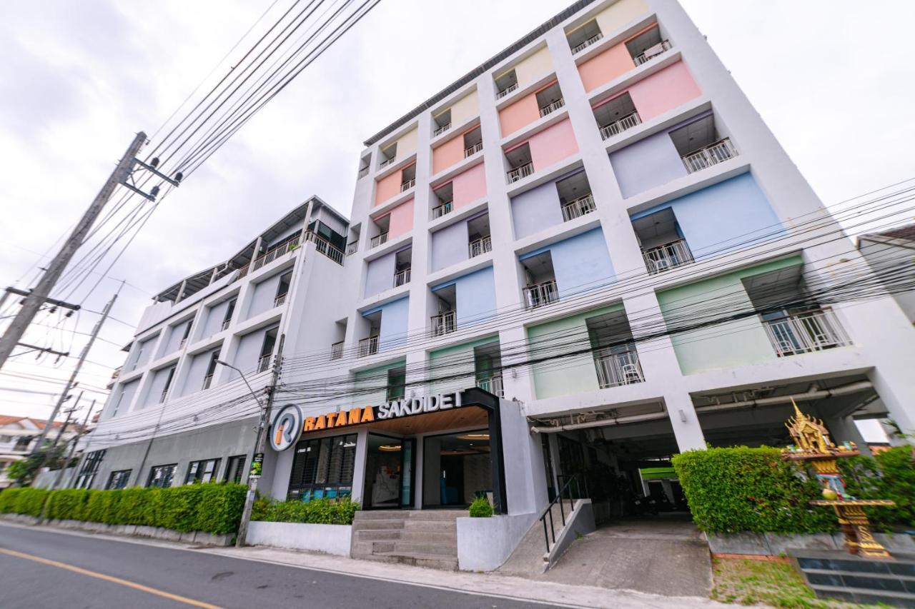 Hotell Ratana Sakdidet, Town